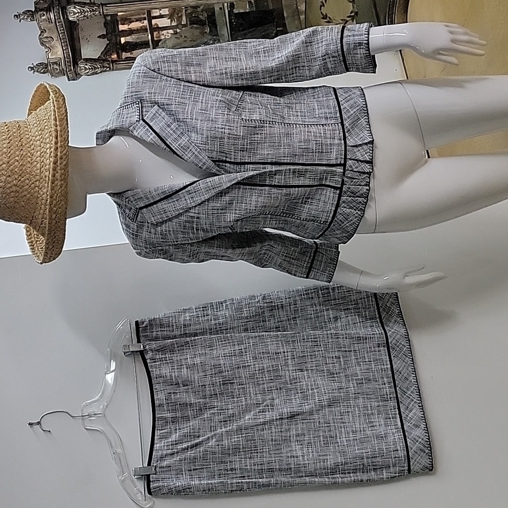 CARLISLE 2 PIECE Fitted Jacket & Skirt Whipped Stitching Bottom Ruffle Buttons
